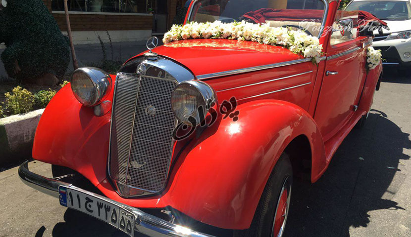 تزئین گل ماشین عروس کلاسیک