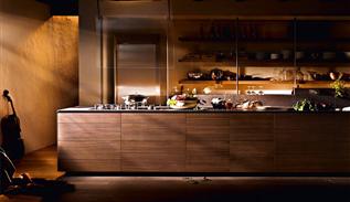 طراحی کابینت آشپزخانه چوبی با هنر دست و حکاکی