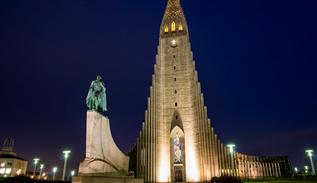 کلیسای هالگریمسکیرکجا در ایسلند                                                      