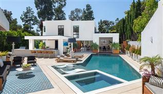 Woodland luxe villa in Beverly Hills