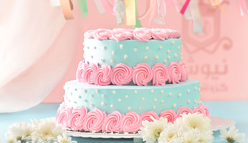 کیک تولد و شیرینی